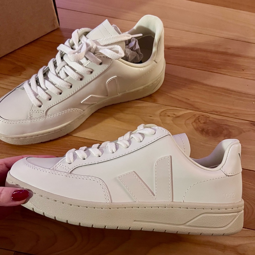 VEJA V-12 Leather Sneakers